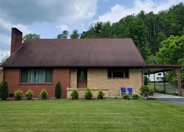 Property at 401 Church St, Mountain City, TN 37683, 3 beds, 2 baths