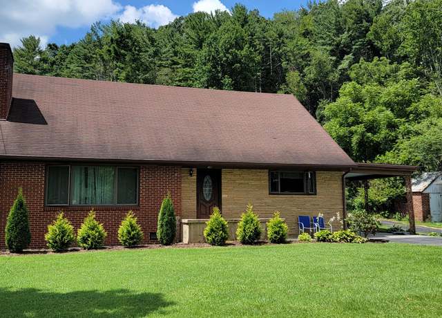 Property at 401 Church St, Mountain City, TN 37683, 3 beds, 2 baths