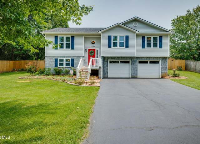 Property at 1104 Windsor Ln, Johnson City, TN 37601, 4 beds, 3 baths