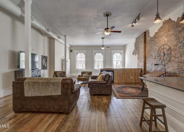 Property at 109 Main St Ste 301, Jonesborough, TN 37659, 3 beds, 2 baths