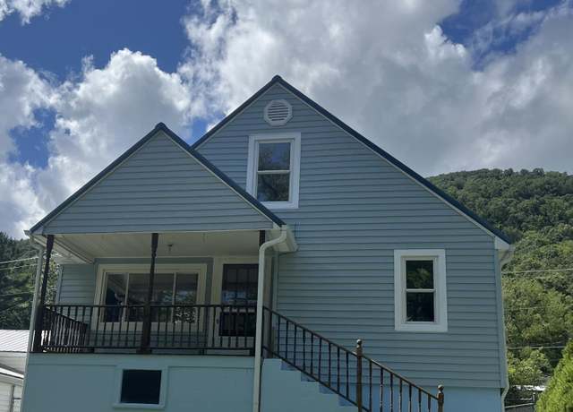 Property at 9 2nd Avenue Ave E, Big Stone Gap, VA 24219, 3 beds, 1 bath