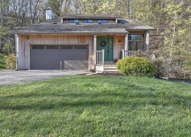 Property at 112 Hidden Valley Rd, Bristol, TN 37620, 4 beds, 3.5 baths