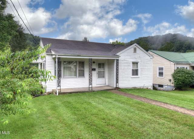 Property at 2322 Anderson St, Bristol, TN 37620, 3 beds, 1 bath