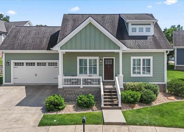 Property at 379 Princeton Gardens Dr, Johnson City, TN 37601, 3 beds, 2.5 baths