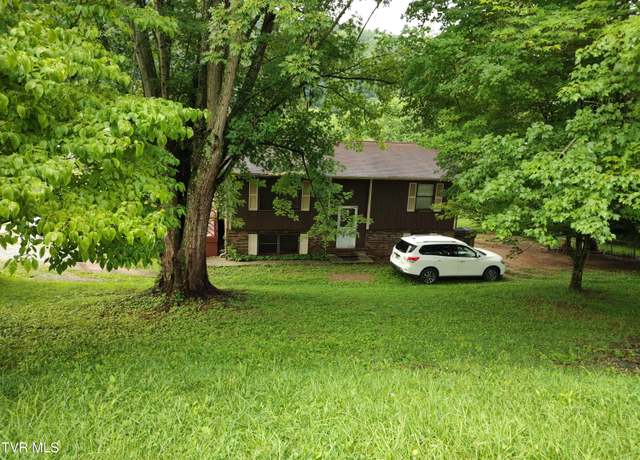 Property at 252 Leonard Ln, Blountville, TN 37617, 3 beds, 2 baths