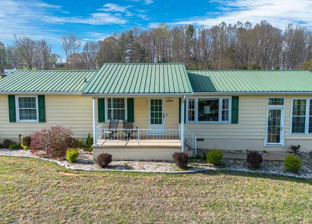 Property at 22397 Sugarbush Ln Ln, Abingdon, VA 24211, 3 beds, 2 baths