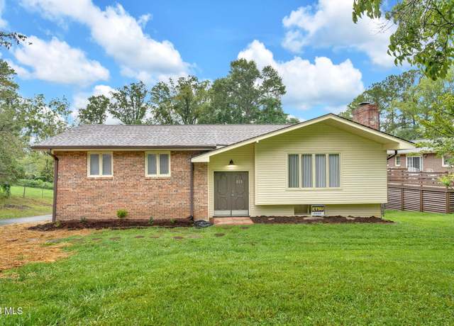 Property at 213 Longview Dr, Jonesborough, TN 37659, 3 beds, 2 baths