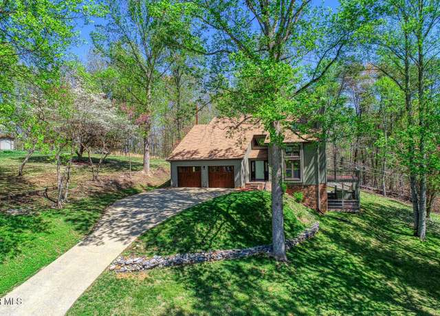 Property at 804 Seven Oaks Dr, Mount Carmel, TN 37645, 2 beds, 3 baths