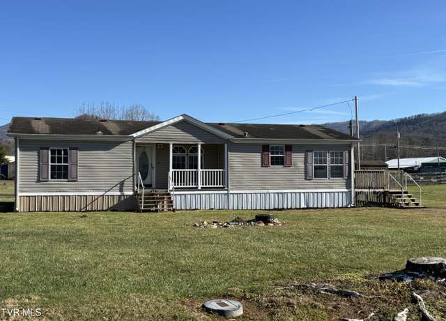 Property at 329 Collins Dr, Mountain City, TN 37683, 3 beds, 2 baths
