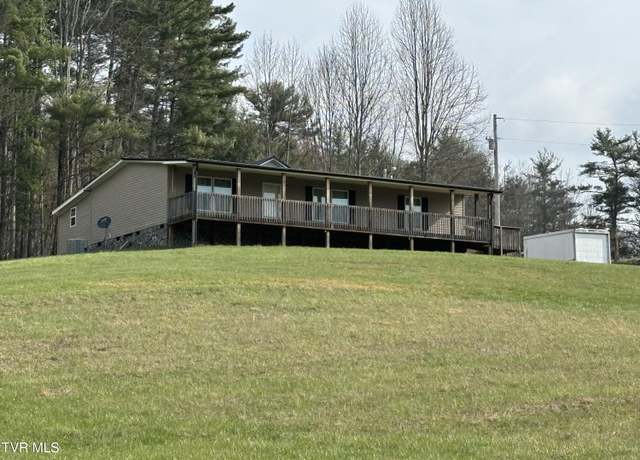 Property at 124 Tom Phillippi Rd, Mountain City, TN 37683, 3 beds, 2 baths