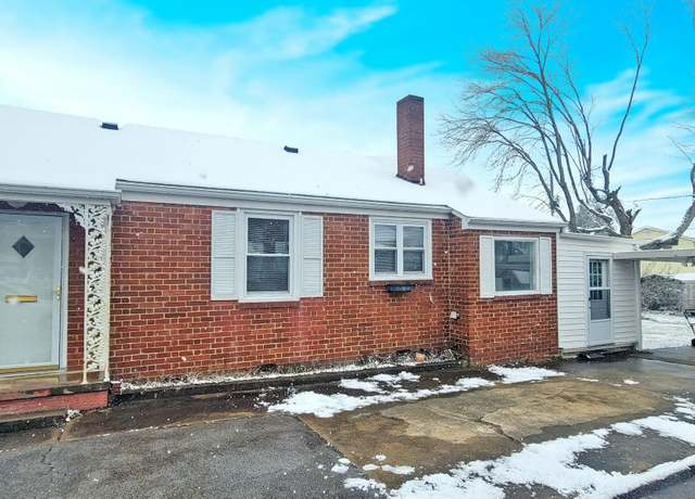 Property at 1536 Pineola Ave, Kingsport, TN 37664, 2 beds, 1 bath
