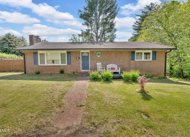 Property at 123 Lincoln Ave, Jonesborough, TN 37659, 3 beds, 3 baths