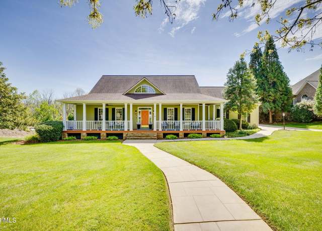 Property at 4 Cox Farm Ct, Johnson City, TN 37601, 4 beds, 2.5 baths
