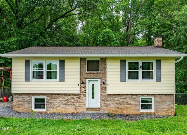 Property at 484 Pleasant Hill Rd, Blountville, TN 37617, 3 beds, 2 baths