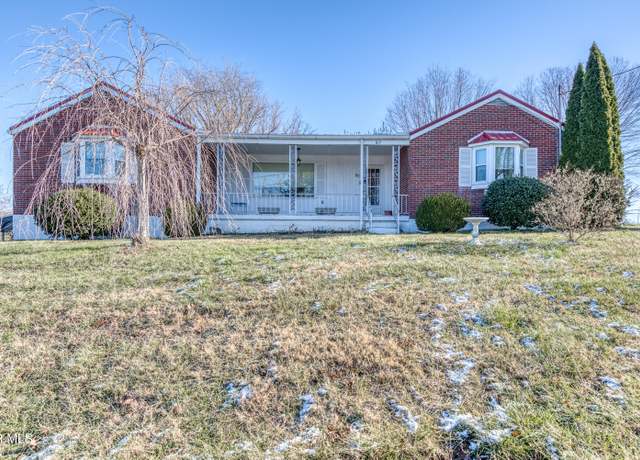 Property at 817 Scott St, Marion, VA 24354, 5 beds, 2.5 baths
