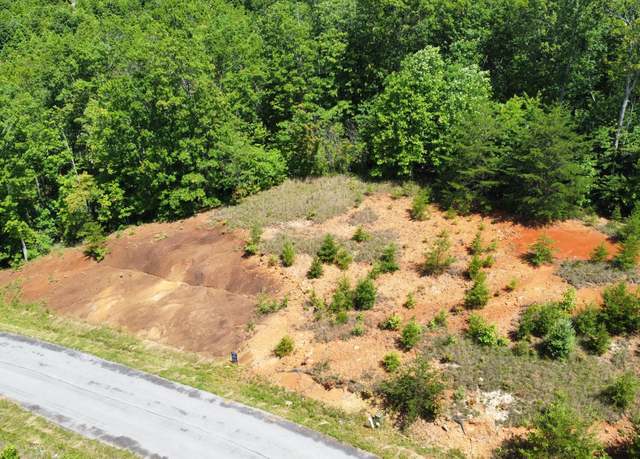 Property at 48 Homestead Dr, Unicoi, TN 37692