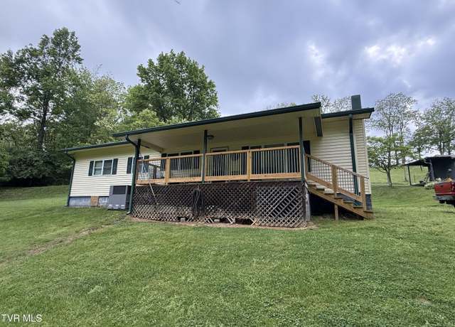 Property at 125 Babb Rd, Elizabethton, TN 37643, 3 beds, 2 baths