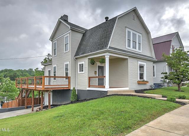 Property at 1025 Fairmount Ave, Bristol, VA 24201, 3 beds, 2 baths