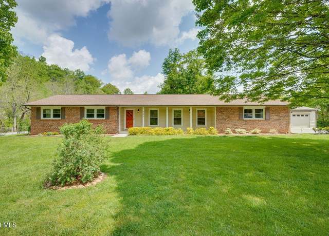 Property at 101 Jewel St, Johnson City, TN 37601, 3 beds, 2.5 baths