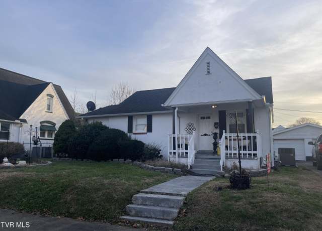 Property at 1313 Pine St, Kingsport, TN 37664, 2 beds, 1 bath