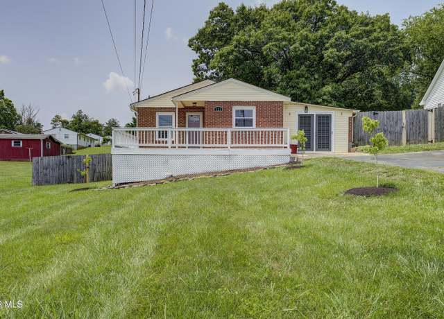 Property at 121 Royston St, Johnson City, TN 37604, 3 beds, 2 baths