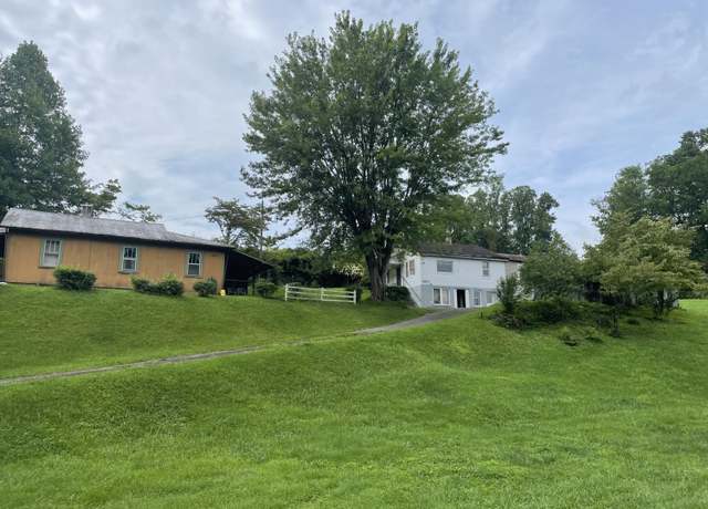Property at 1201 N & 1201 1/2 St, Johnson City, TN 37615, 2 beds, 1 bath