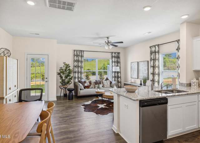 Property at 115 Raceday Center Dr Unit F-2 Dr, Bristol, TN 37620, 3 beds, 2.5 baths