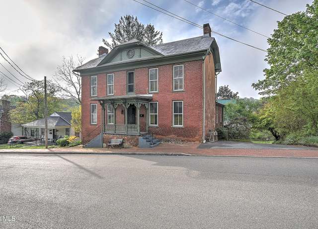 Property at 307 Main St, Jonesborough, TN 37659, 3 beds, 2 baths