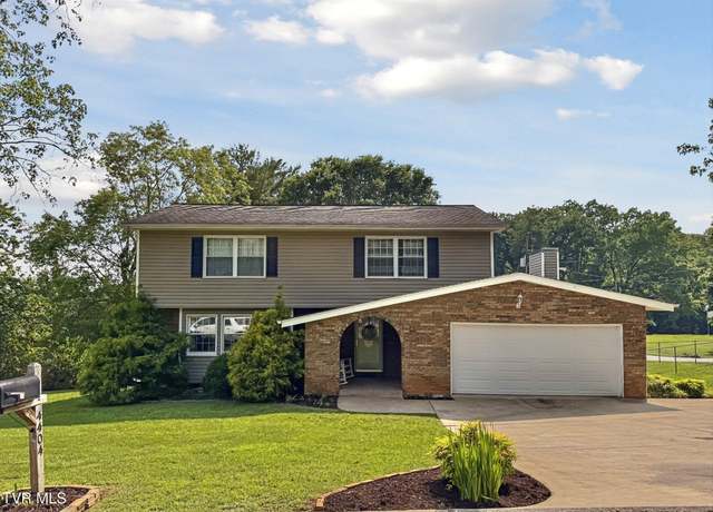 Property at 4404 Stillwood Ave, Kingsport, TN 37664, 4 beds, 2.5 baths
