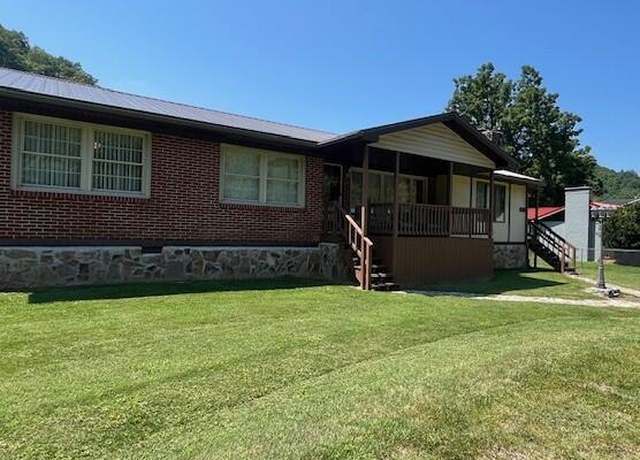 Property at 11239 Riverside Cir, Pound, VA 24279, 4 beds, 2 baths