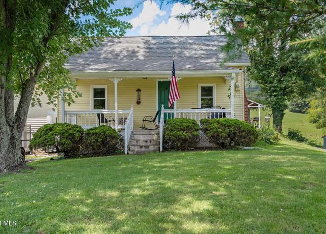 Property at 4312 Reservoir Rd Rd, Kingsport, TN 37660, 4 beds, 3 baths