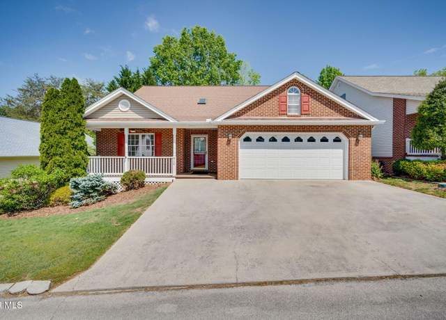 Property at 610 Willowcrest Pl, Kingsport, TN 37660, 5 beds, 3 baths