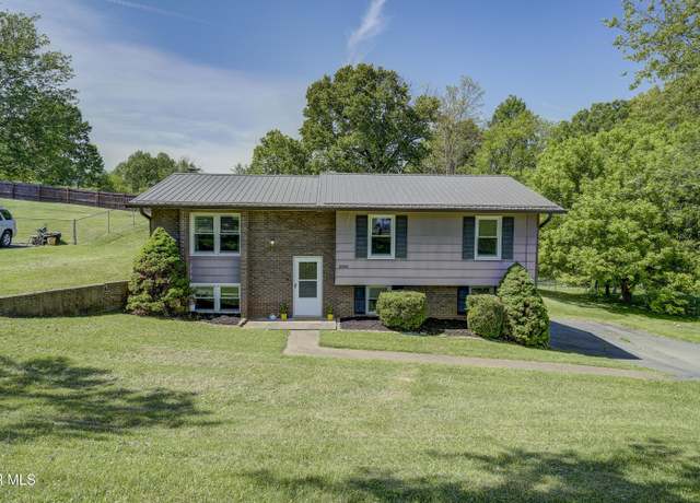 Property at 2900 Ballard Rd, Johnson City, TN 37604, 3 beds, 2 baths