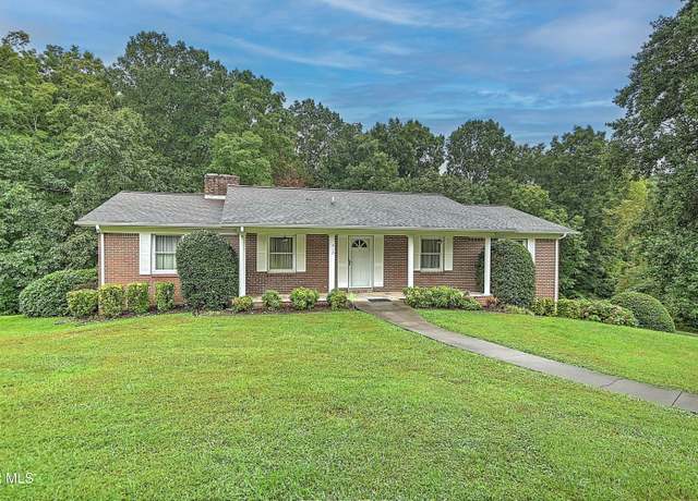 Property at 317 Twin Hills Dr, Kingsport, TN 37660, 3 beds, 3 baths
