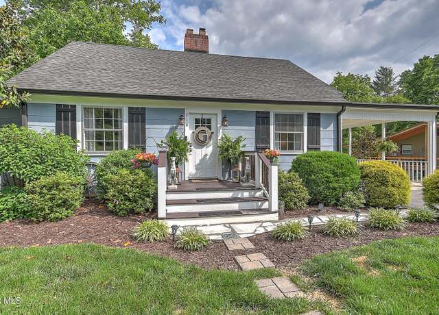 Property at 216 Edgewood Rd, Bristol, TN 37620, 3 beds, 4 baths