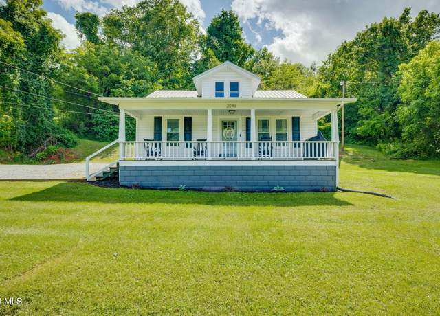 Property at 2046 Carolina Ave, Bristol, TN 37620, 3 beds, 2 baths