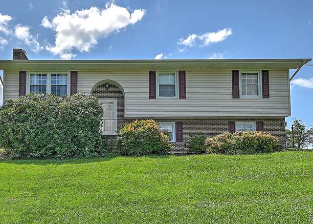 Property at 5625 Apache Dr, Kingsport, TN 37664, 3 beds, 2.5 baths