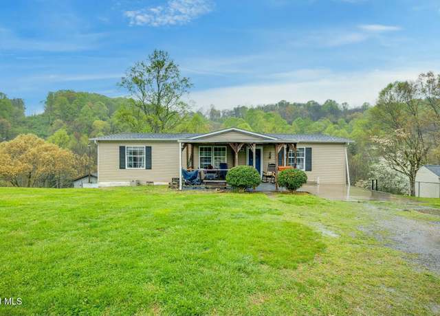 Property at 320 Clearwater Dr, Kingsport, TN 37664, 3 beds, 2 baths