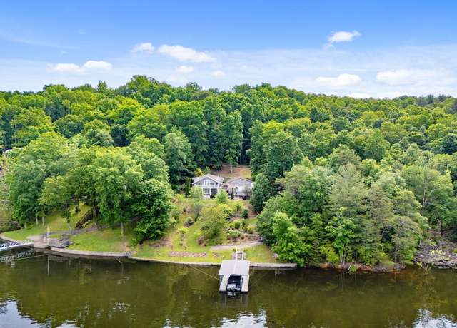 Property at 22113 Driftwood Ln, Abingdon, VA 24211, 3 beds, 2 baths