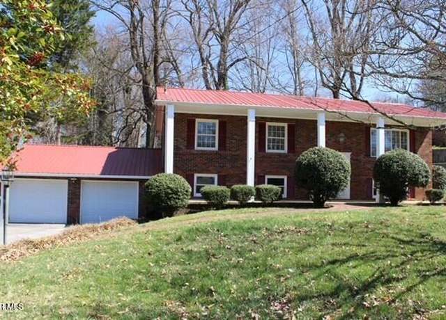 Property at 1209 Beechwood Dr, Johnson City, TN 37604, 4 beds, 3 baths