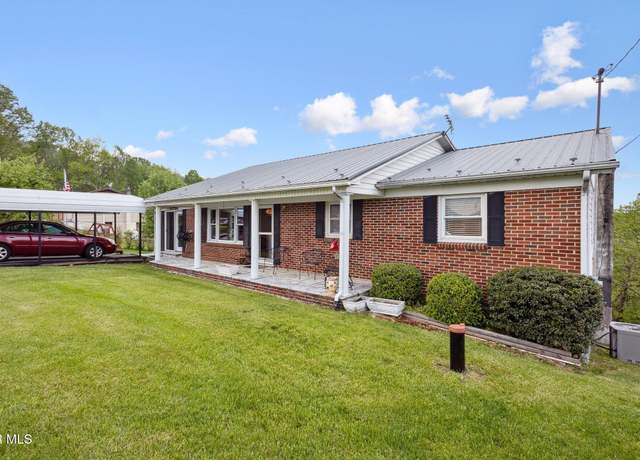 Property at 221 Locust Ln, Lebanon, VA 24266, 3 beds, 3 baths