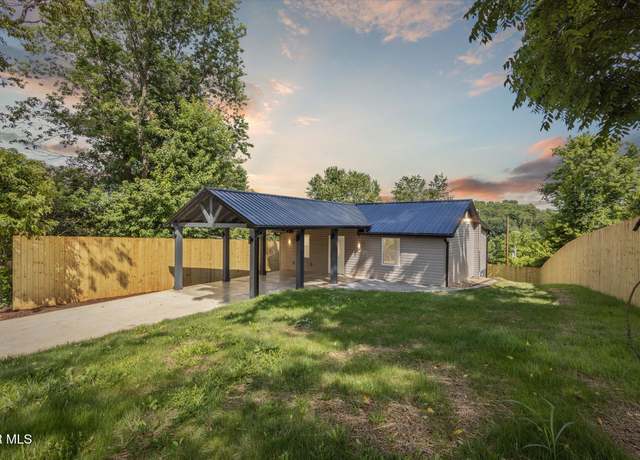 Property at 126 Hughes Ln, Johnson City, TN 37601, 3 beds, 2 baths