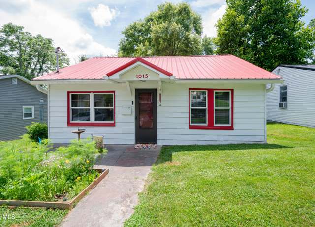 Property at 1015 Montgomery St, Johnson City, TN 37604, 2 beds, 1.5 baths