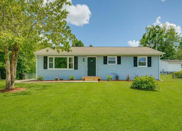 Property at 203 Hickory Rd, Bristol, TN 37620, 3 beds, 1 bath