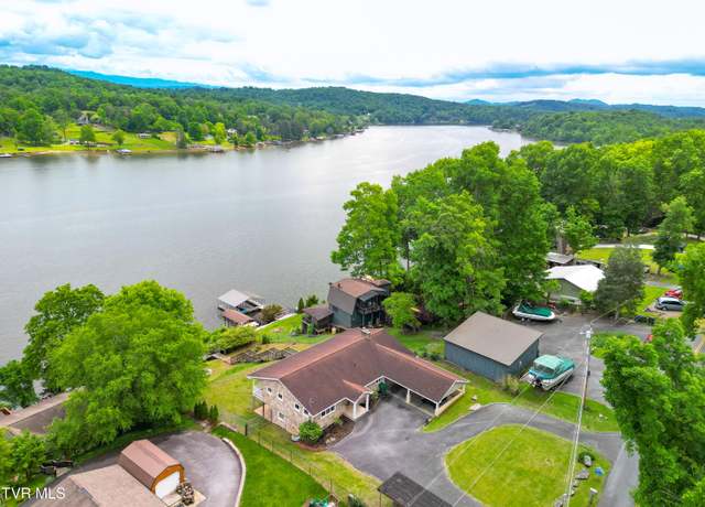 Property at 376 Hamilton Dr, Blountville, TN 37617, 3 beds, 3 baths