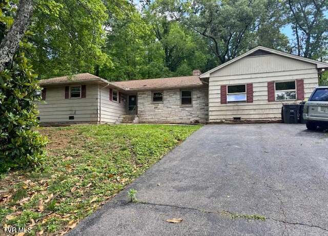 Property at 4407 Mitchell Rd, Kingsport, TN 37664, 3 beds, 2.5 baths