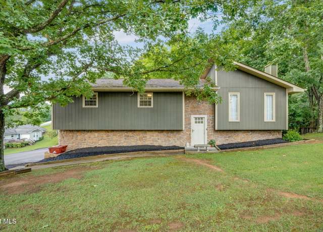 Property at 2803 Big Ridge Rd, Johnson City, TN 37601, 4 beds, 2.5 baths