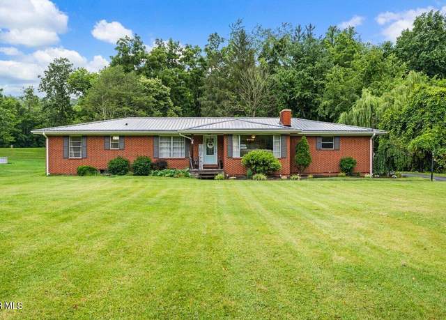 Property at 1314 Bristol Highway Hwy, Elizabethton, TN 37643, 3 beds, 2 baths