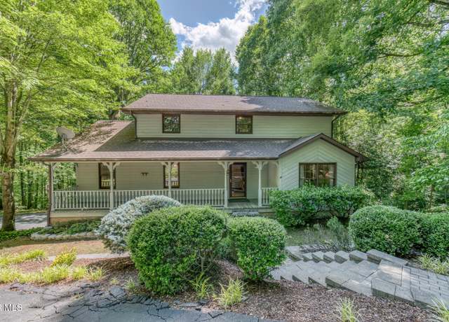 Property at 2204 Nantucket Rd, Johnson City, TN 37604, 4 beds, 3 baths