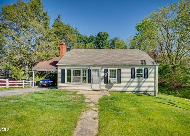 Property at 3578 Market St, Johnson City, TN 37604, 2 beds, 1 bath
